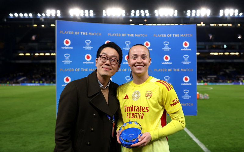 Image for Arsenal’s other amazing goalkeeper – Daphne van Domselaar